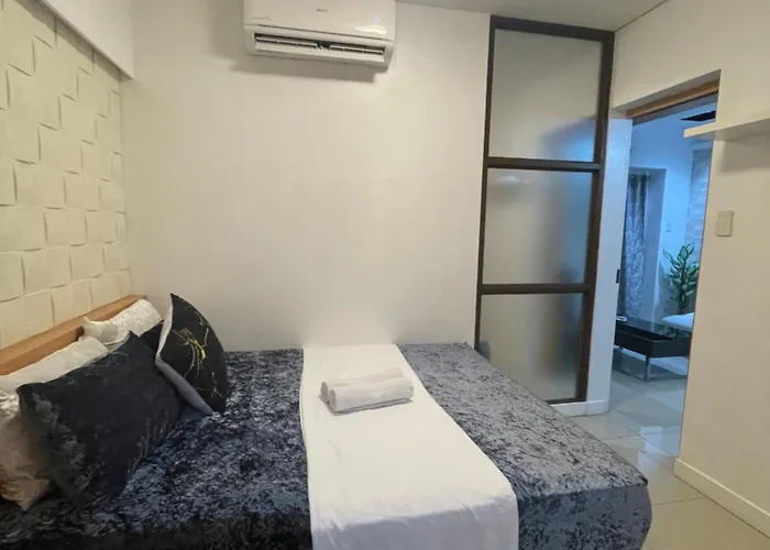 2bedroom With 2balcony With Pool View 1633-34 Manila